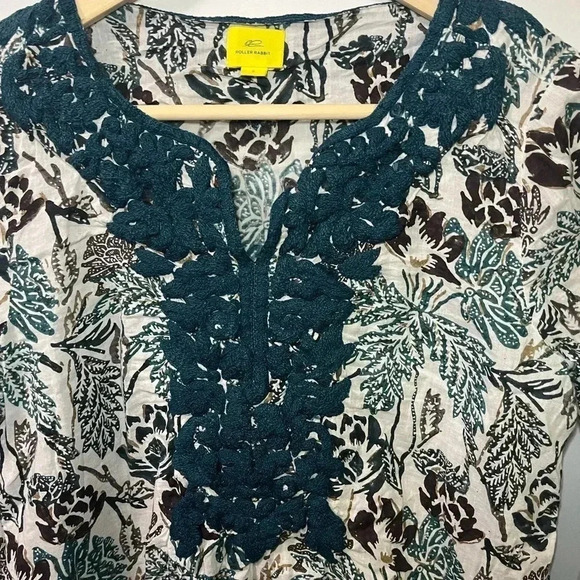 🎉 Embroidered Roller Rabbit  Top - Picture 3 of 6